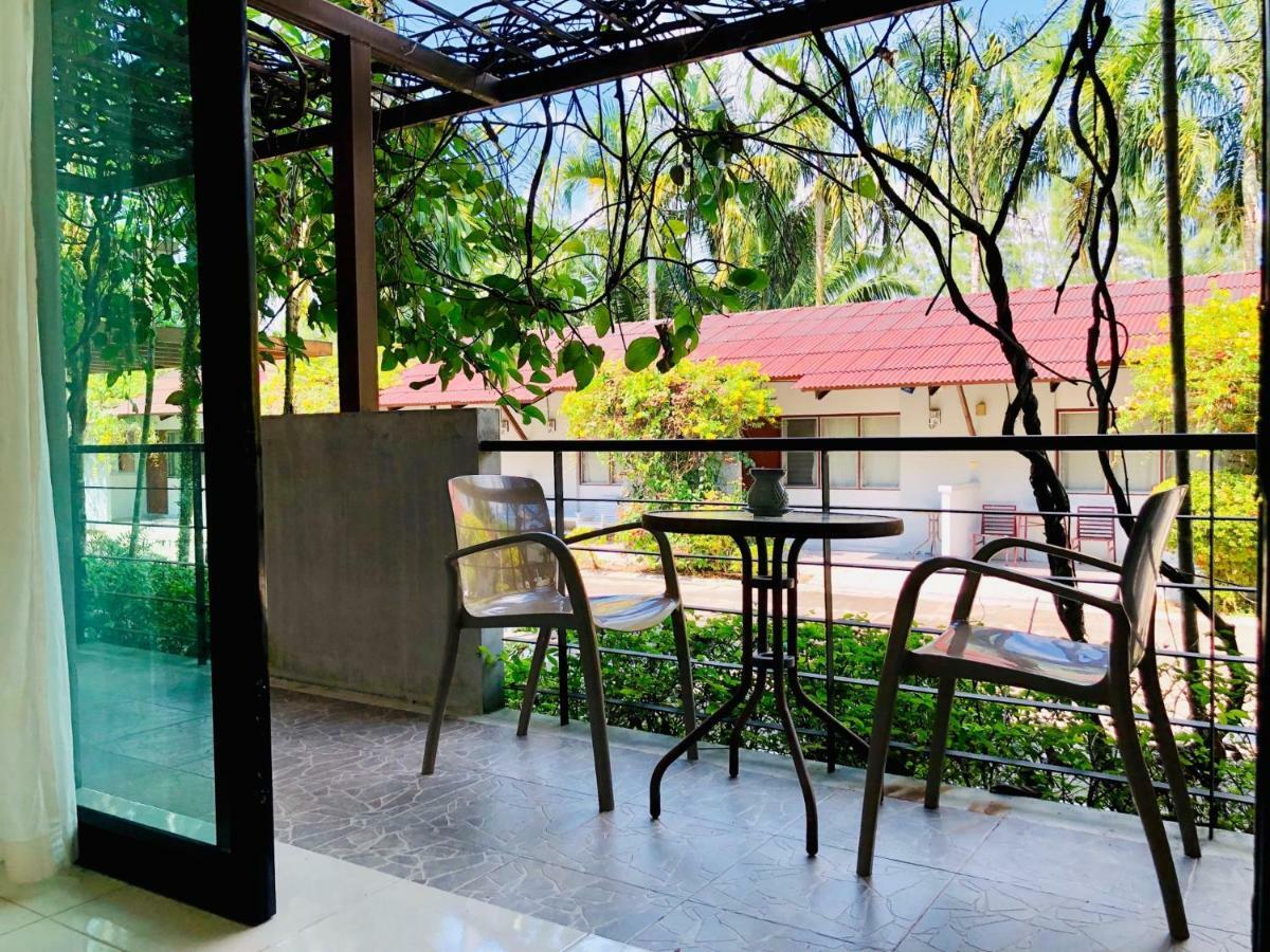 Wassana Sitdharma Guesthouse Trang Exterior photo